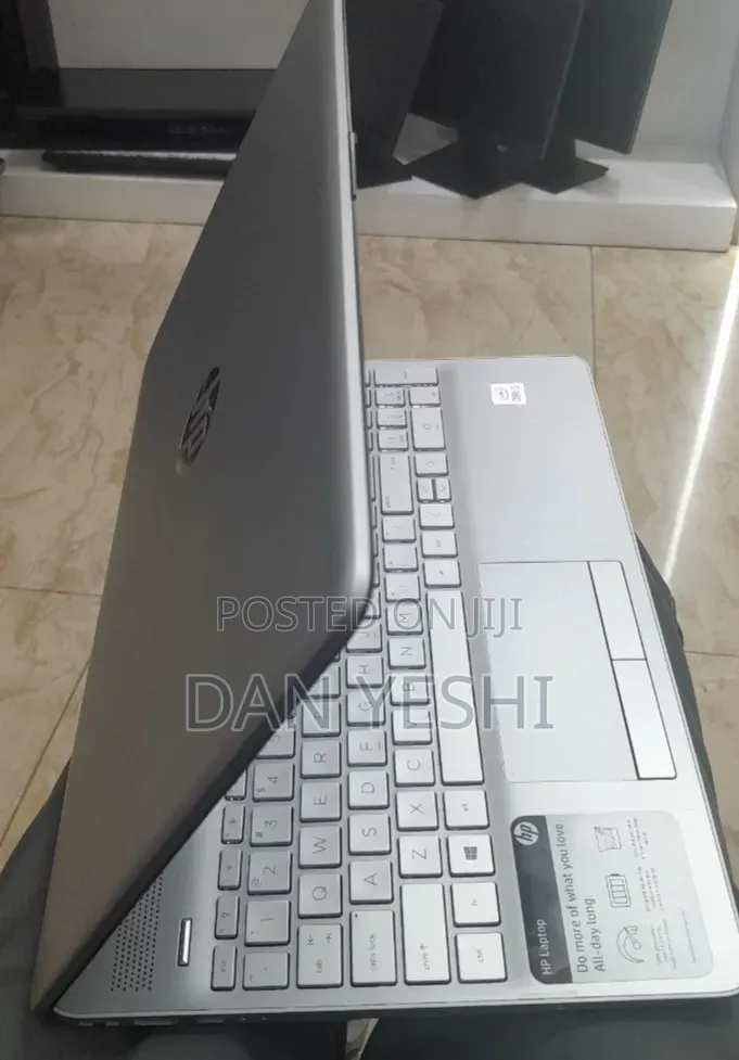 New Laptop HP Stream Notebook 12GB Intel Core i5 SSD 1T