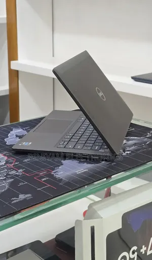New Laptop Dell Latitude 7420 16GB Intel Core i5 SSD 512GB