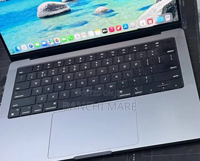 New Laptop Apple MacBook Pro 2021 M1 16GB Apple M1 Pro SSD 512GB