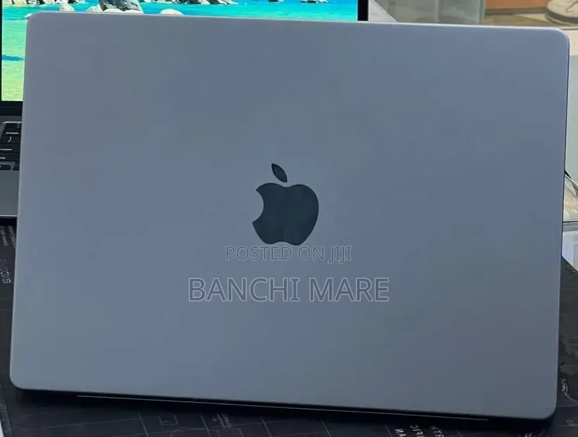 New Laptop Apple MacBook Pro 2021 M1 16GB Apple M1 Pro SSD 512GB