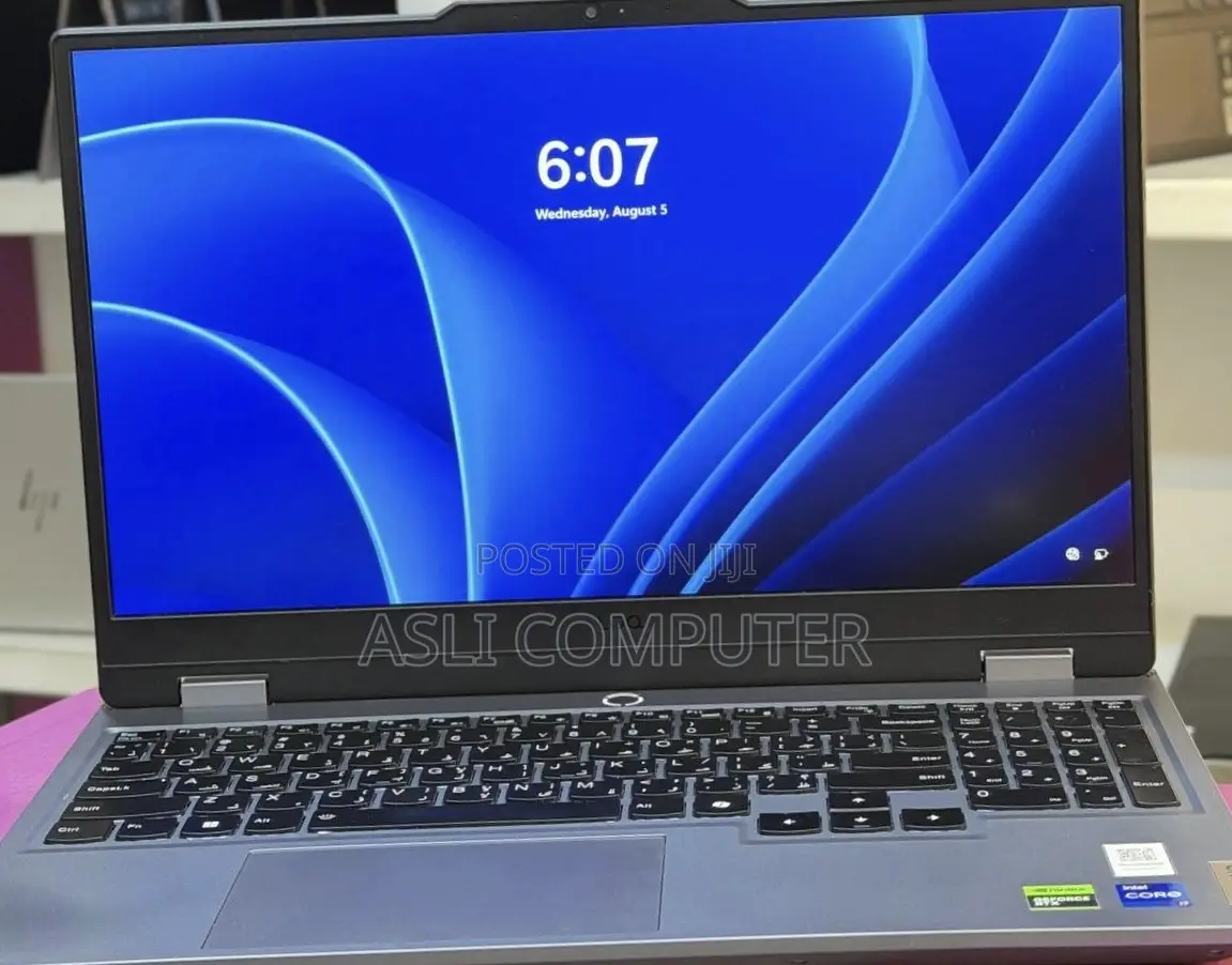 New Laptop Lenovo LOQ 15AHP10 16GB Intel Core i7 SSD 512GB