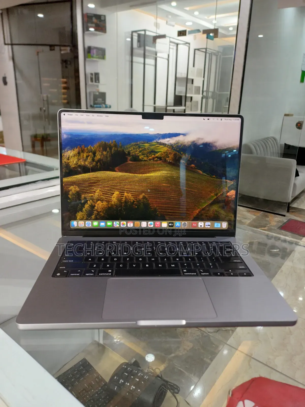 Laptop Apple MacBook Pro 2023 M3 8GB Apple M3 SSD 512GB