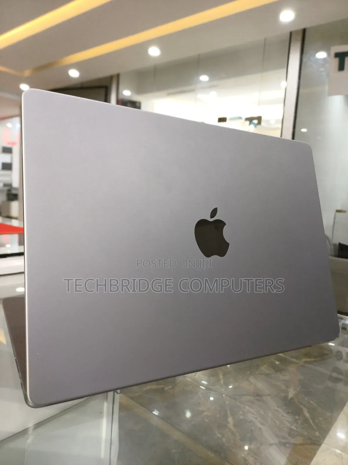 Laptop Apple MacBook Pro 2023 M3 8GB Apple M3 SSD 512GB