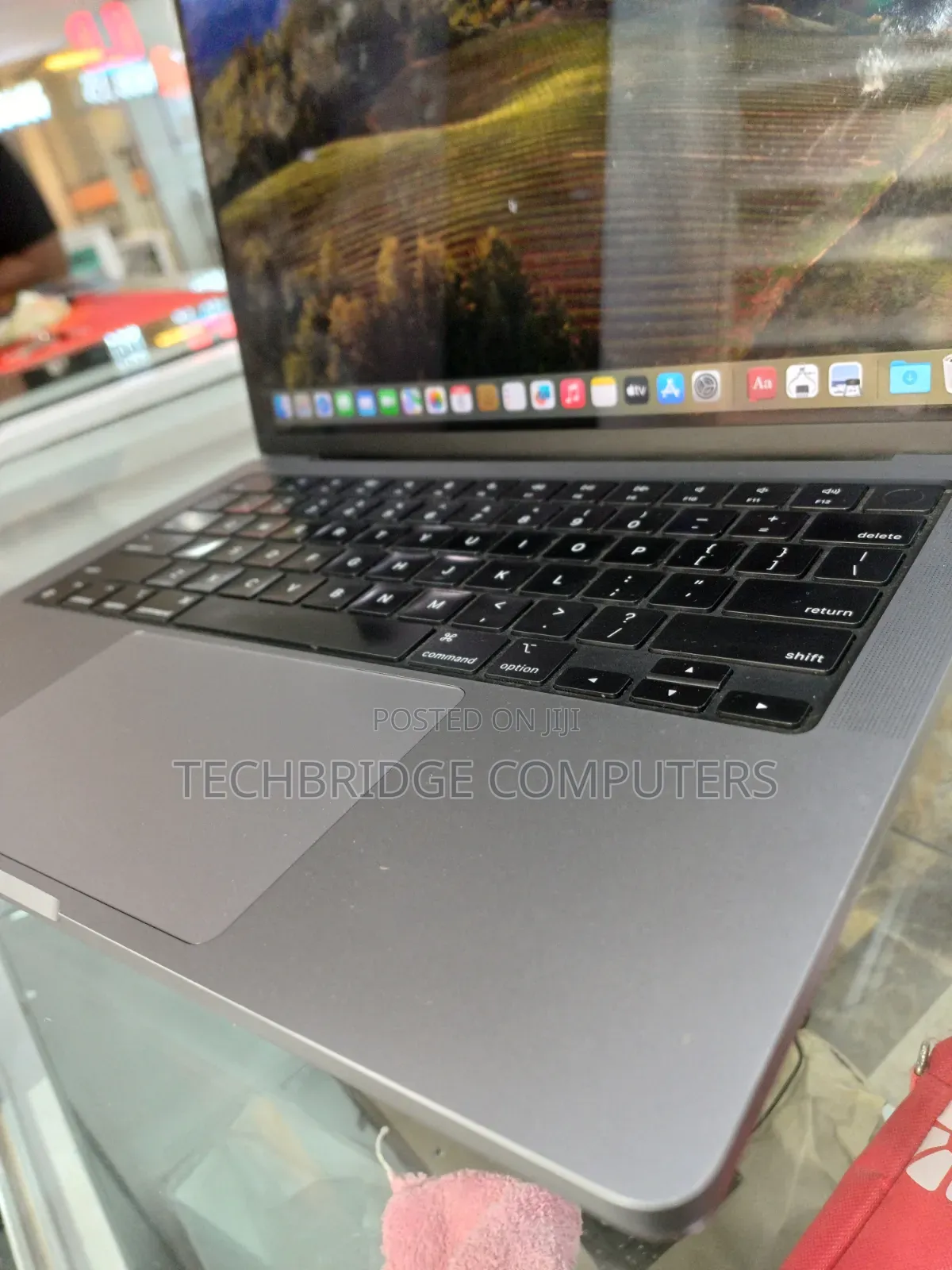Laptop Apple MacBook Pro 2023 M3 8GB Apple M3 SSD 512GB