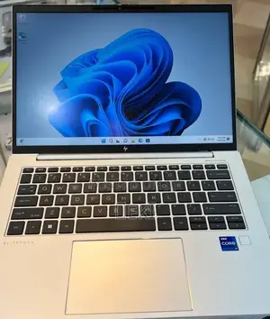 New Laptop HP EliteBook 840 G9 16GB Intel Core i7 SSD 512GB