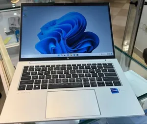 New Laptop HP EliteBook 840 G9 16GB Intel Core i7 SSD 512GB
