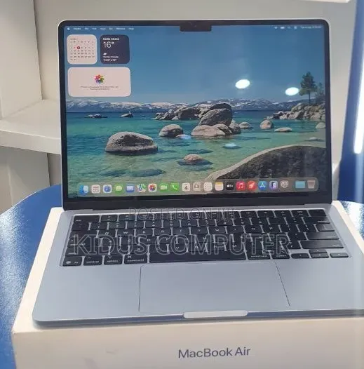 New Laptop Apple MacBook Air 2025 M4 16GB Apple M4 SSD 512GB