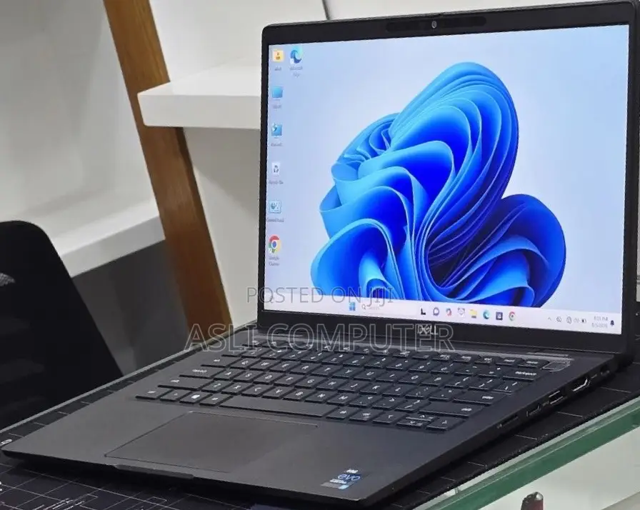 New Laptop Dell Latitude 7420 16GB Intel Core i5 SSD 512GB