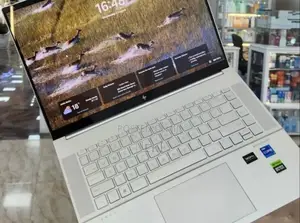 New Laptop HP Envy 16 Gaming 16-h1023dx 12GB Intel Core i7 SSD 512GB