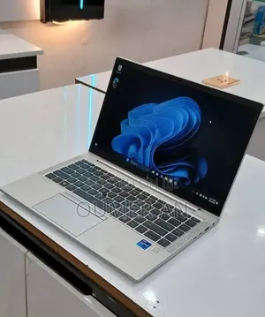 New Laptop HP EliteBook 840 G8 16GB Intel Core i7 SSD 512GB