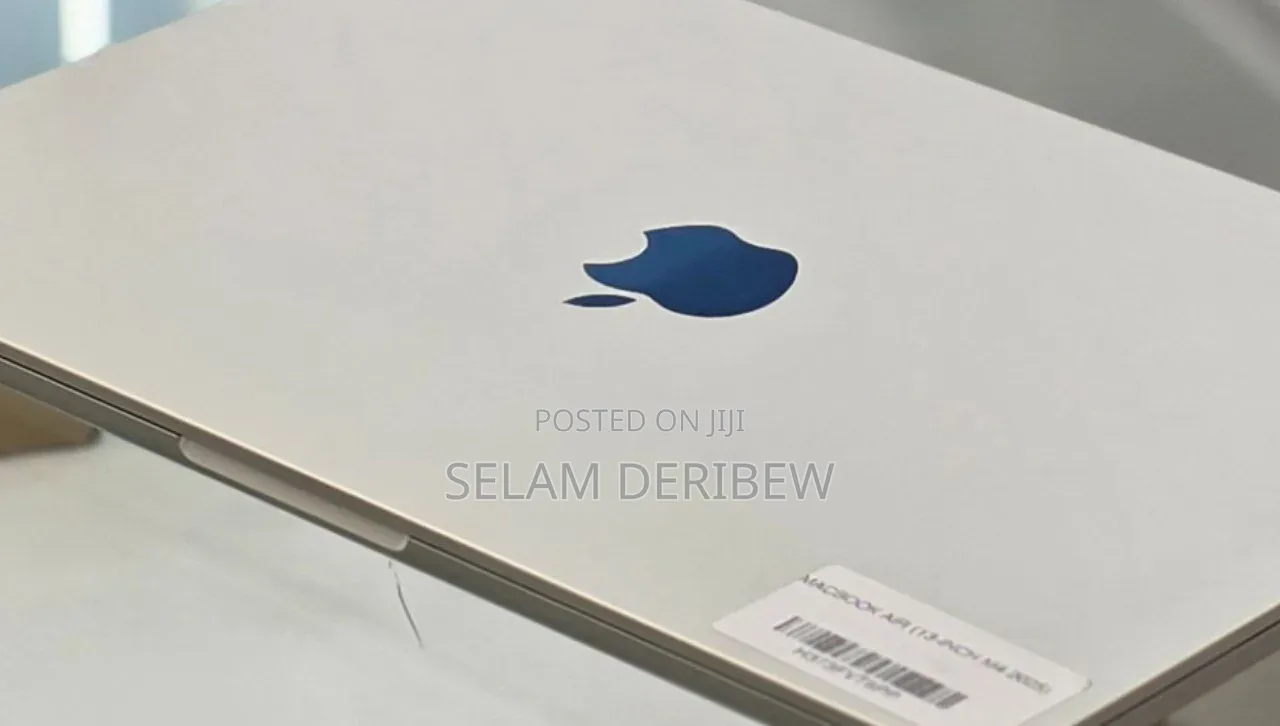 New Laptop Apple MacBook Air 2025 M4 16GB Apple M4 SSD 256GB