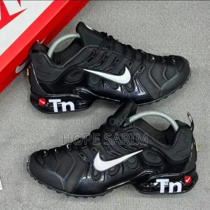 Nike Air Max Tuned (TN) "Triple Black"