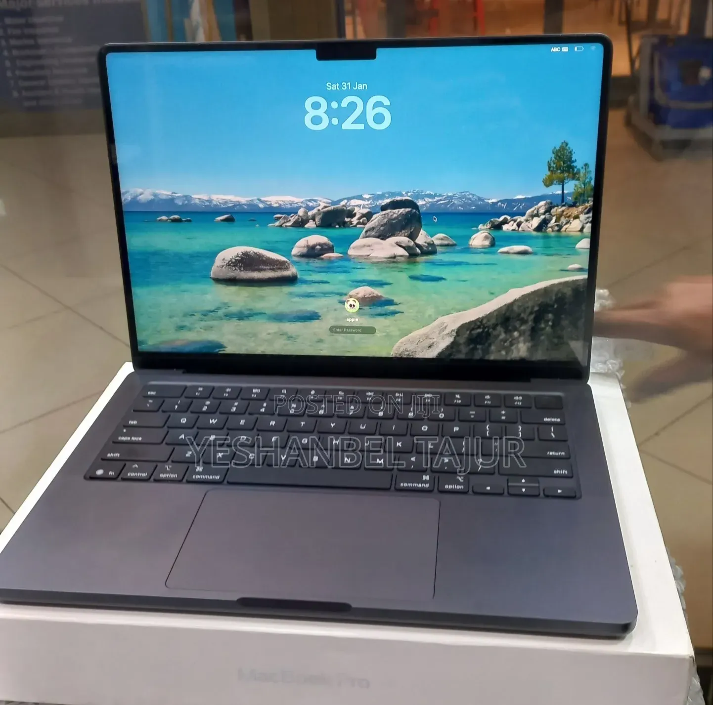 New Laptop Apple MacBook Pro 2025 M5 16GB Apple M5 Pro SSD 512GB