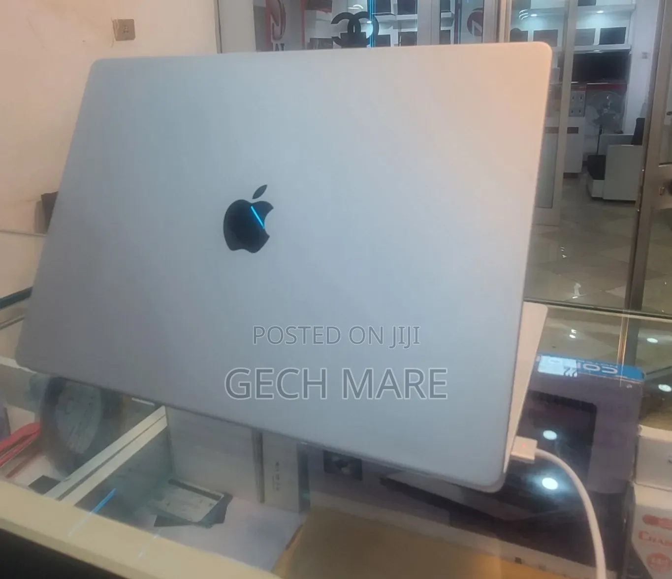 New Laptop Apple MacBook Pro 2021 M1 32GB Apple M1 Pro SSD 1T
