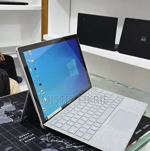 New Laptop Microsoft Surface Pro 6 8GB Intel Core i5 SSD 256GB