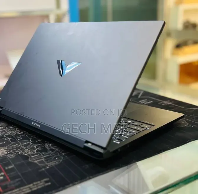 New Laptop HP Victus 15 16GB Intel Core i7 SSD 1T