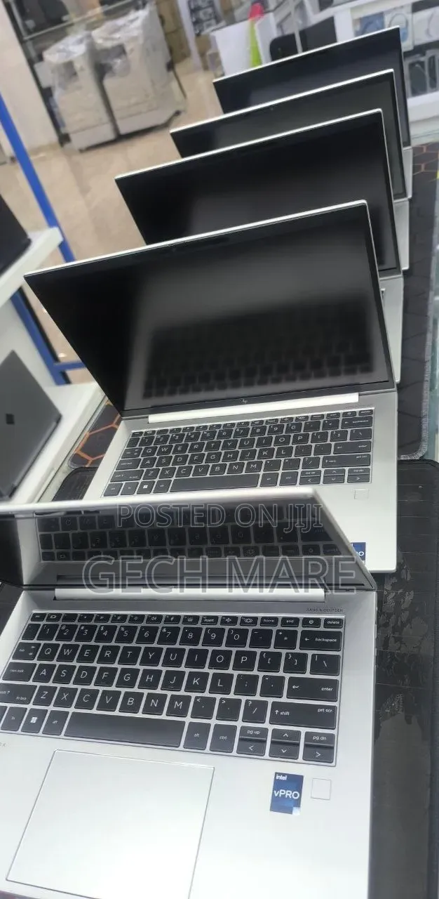 New Laptop HP EliteBook 840 G10 16GB Intel Core i5 SSD 512GB