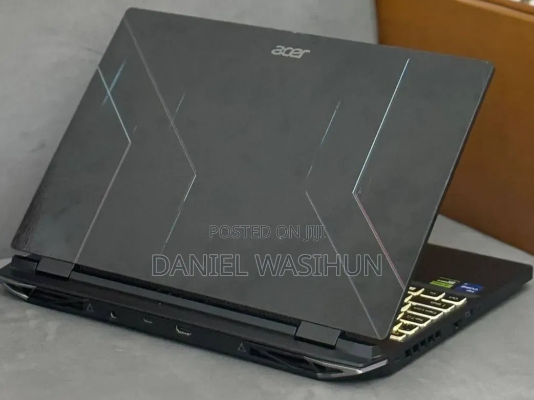 New Laptop Acer Nitro V 15 32GB Intel Core i7 SSD 1T
