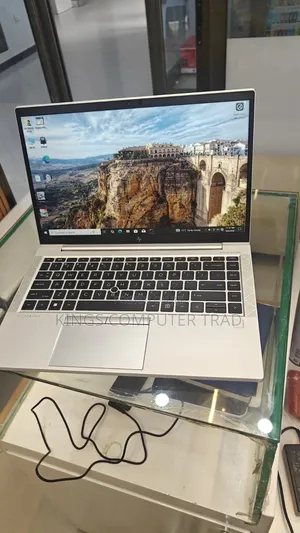 New Laptop HP EliteBook 845 G8 16GB AMD Ryzen 5 SSD 512GB