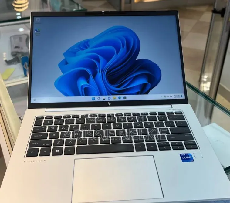 New Laptop HP EliteBook 840 G9 16GB Intel Core i7 SSD 512GB
