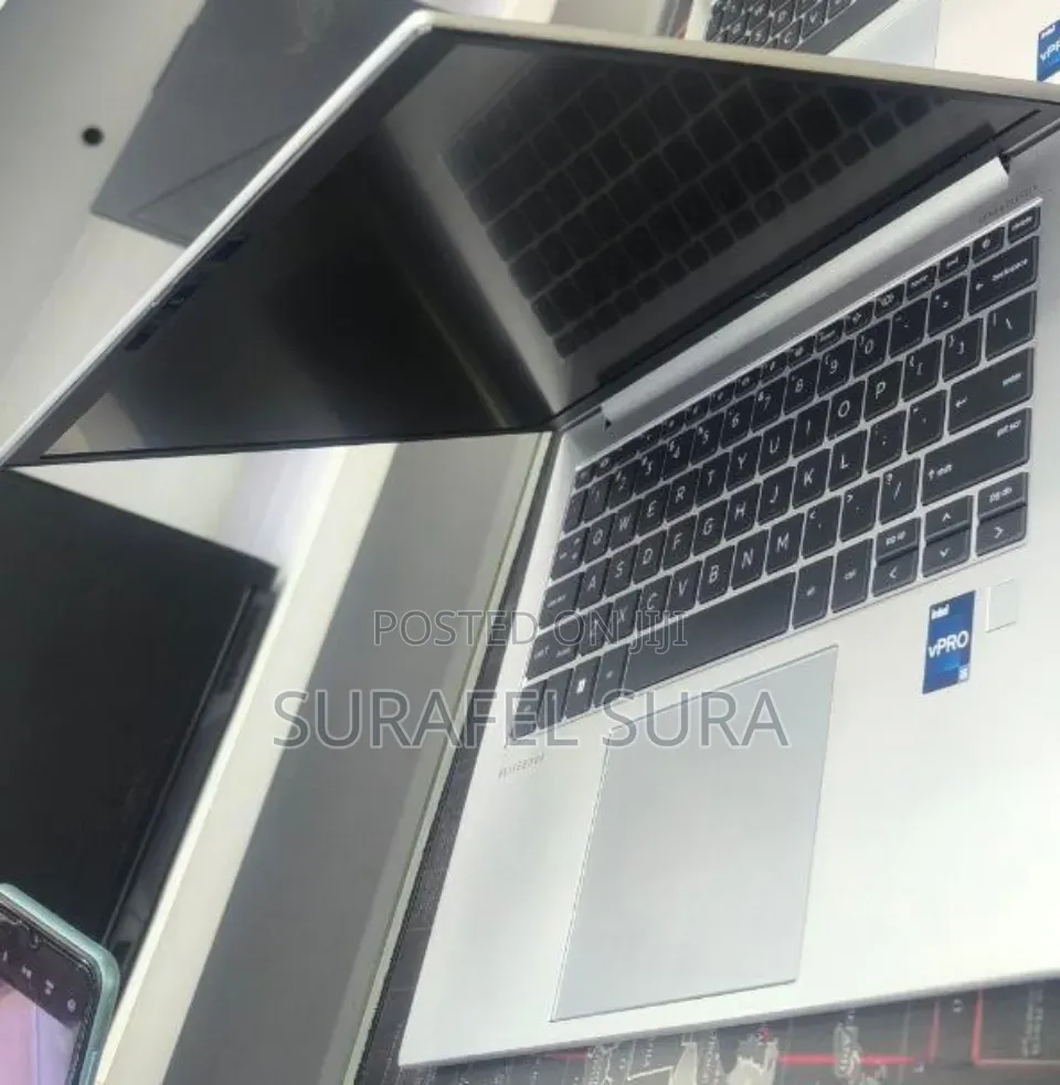 New Laptop HP EliteBook 840 G10 16GB Intel Core i5 SSD 512GB