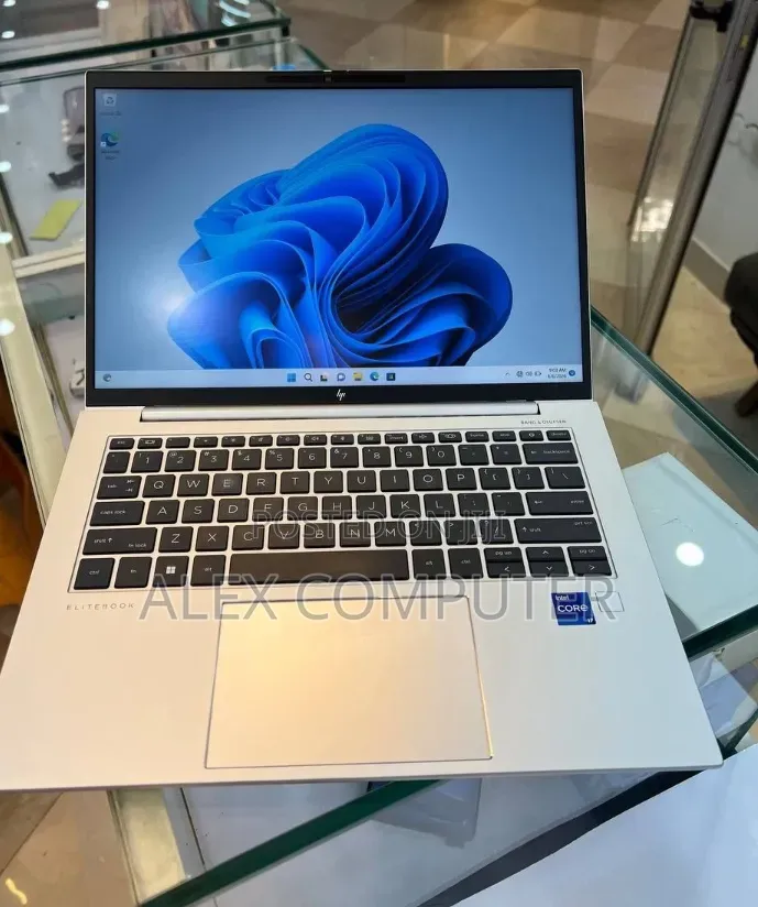 New Laptop HP EliteBook 840 G9 16GB Intel Core i7 SSD 512GB