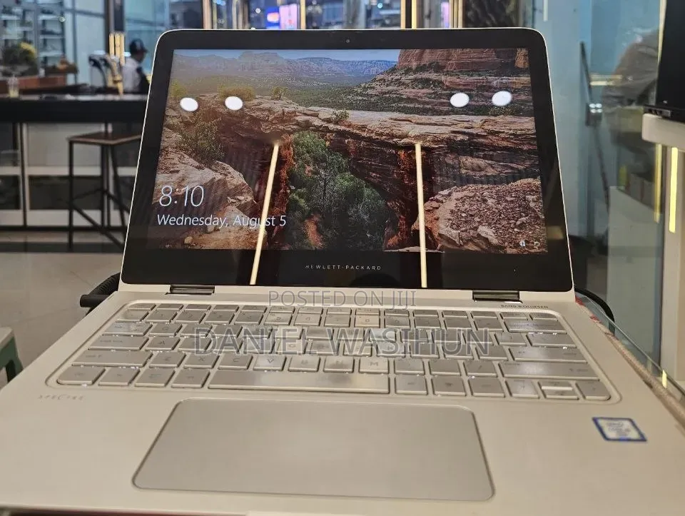 New Laptop HP Spectra 13 8GB Intel Core i5 SSD 256GB