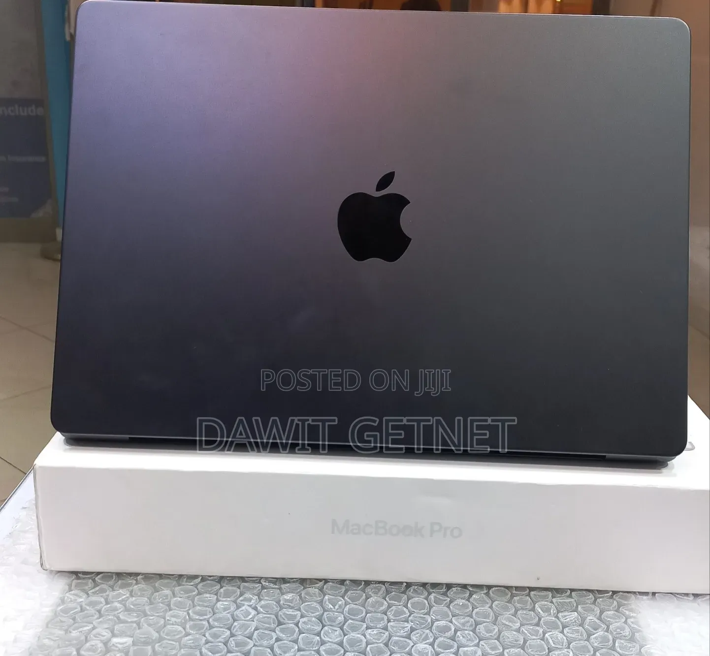 New Laptop Apple MacBook Pro 2025 M5 16GB Apple M5 Pro SSD 512GB