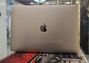 New Laptop Apple MacBook Pro 2020 M1 16GB Apple M1 Pro SSD 256GB