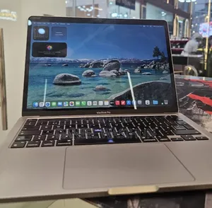 New Laptop Apple MacBook Pro 2020 M1 16GB Apple M1 Pro SSD 256GB