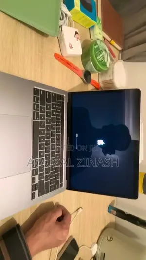 Laptop Apple MacBook Pro 16GB Intel Core i7 SSD 512GB