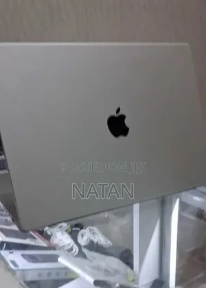New Laptop Apple MacBook Pro 2020 M1 32GB Apple M1 Pro SSD 512GB