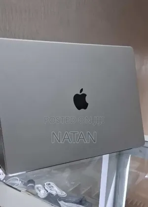New Laptop Apple MacBook Pro 2020 M1 32GB Apple M1 Pro SSD 512GB