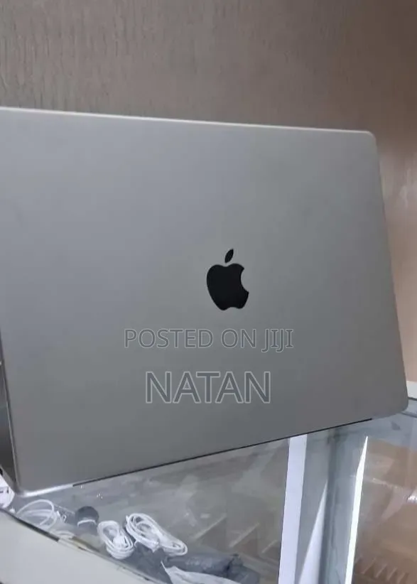 New Laptop Apple MacBook Pro 2020 M1 32GB Apple M1 Pro SSD 512GB