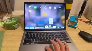 Laptop Apple MacBook Pro 16GB Intel Core i7 SSD 512GB