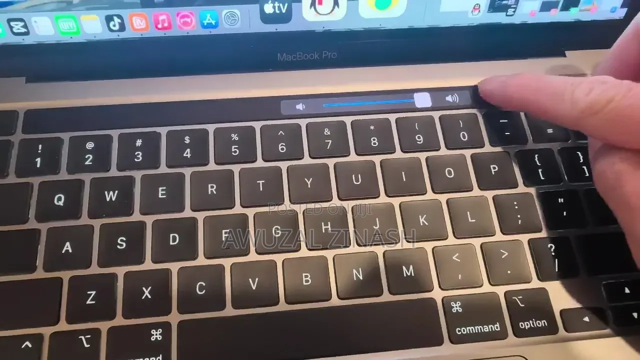 Laptop Apple MacBook Pro 16GB Intel Core i7 SSD 512GB
