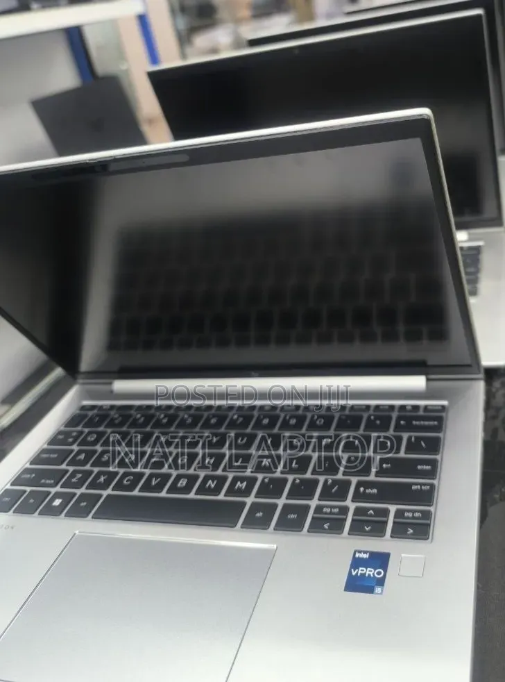 New Laptop HP EliteBook 840 G10 16GB Intel Core i5 SSD 512GB