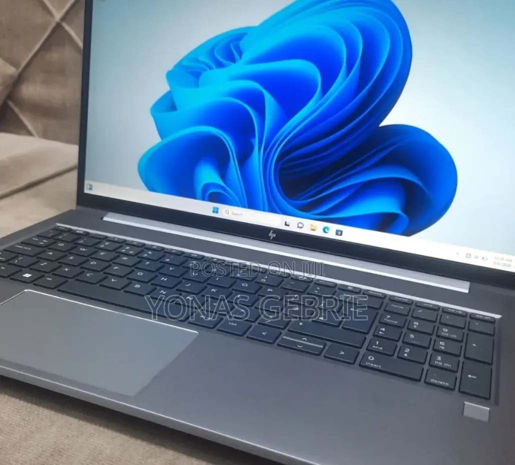 New Laptop HP 16GB Intel Core i7 SSD 1T