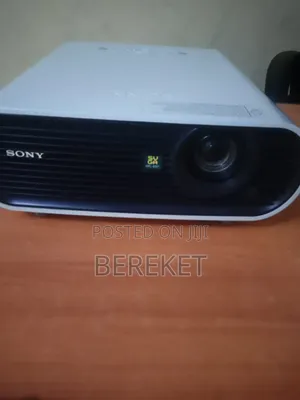 Sony VPL Es7 Projector