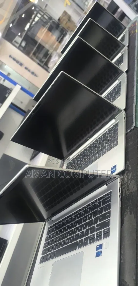 New Laptop HP EliteBook 840 G10 16GB Intel Core i5 SSD 512GB