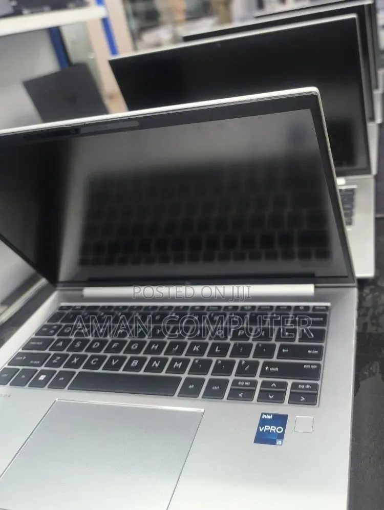 New Laptop HP EliteBook 840 G10 16GB Intel Core i5 SSD 512GB