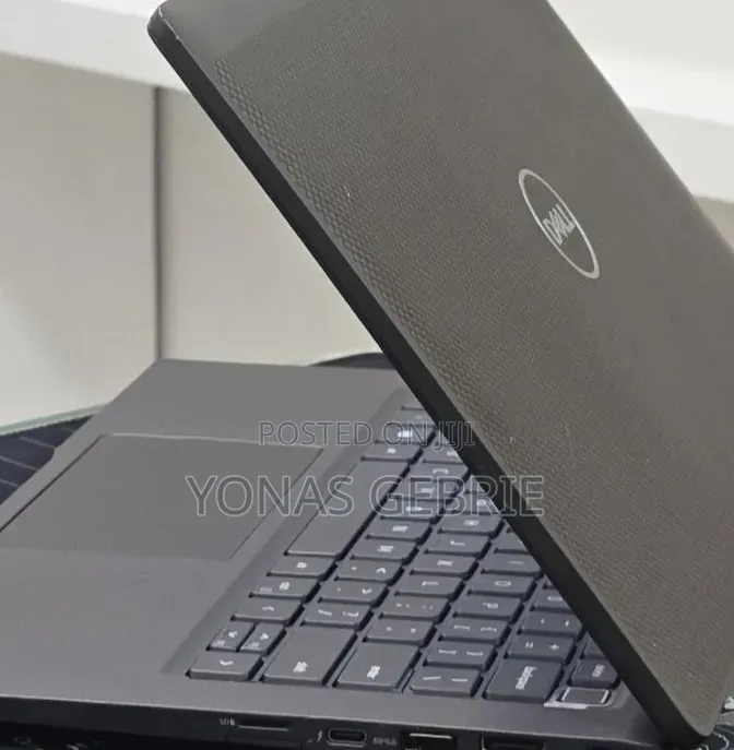 New Laptop Dell 16GB Intel Core i5 SSD 512GB