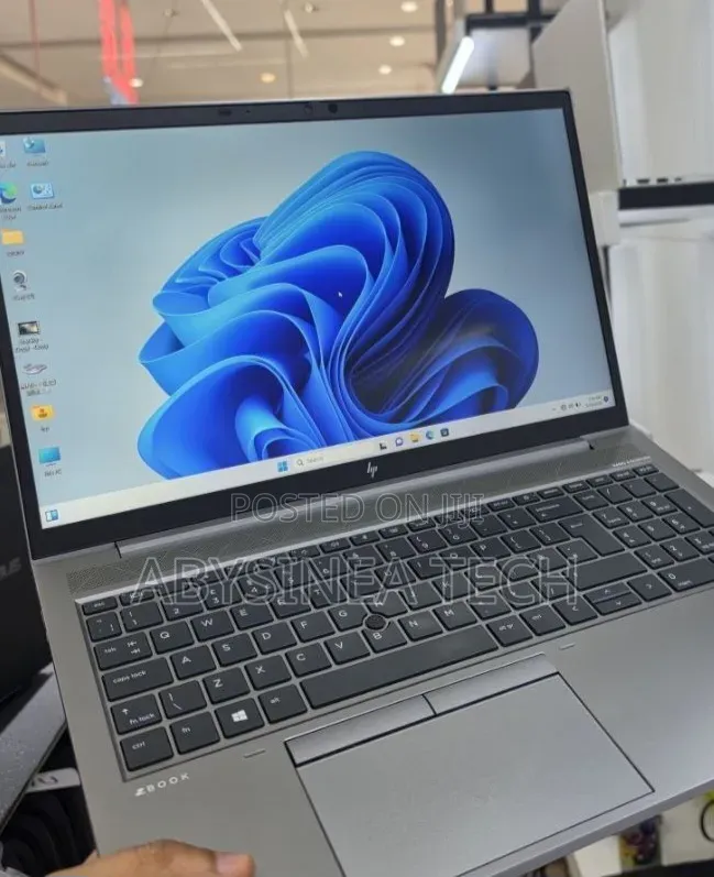 New Laptop HP ZBook X2 16GB Intel Core i7 SSD 512GB