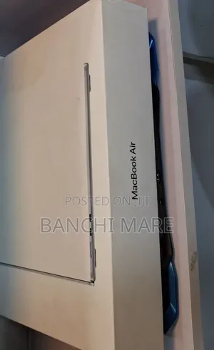 New Laptop Apple MacBook Air 2025 M4 16GB Apple M4 SSD 512GB