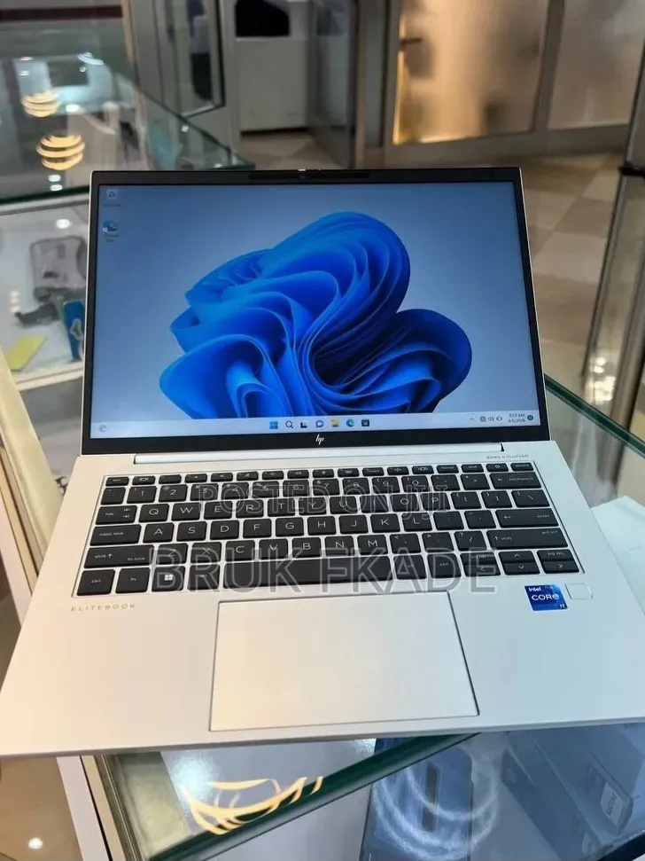 New Laptop HP EliteBook 840 G9 16GB Intel Core i7 SSD 512GB