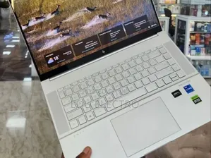 New Laptop HP Envy 13 12GB Intel Core i7 SSD 512GB