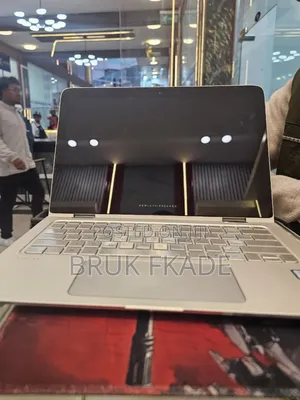 New Laptop HP Spectre X360 13 8GB Intel Core i5 SSD 256GB