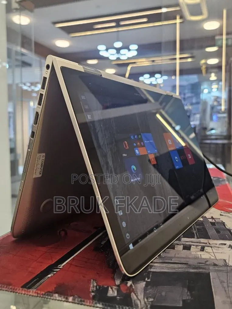 New Laptop HP Spectre X360 13 8GB Intel Core i5 SSD 256GB