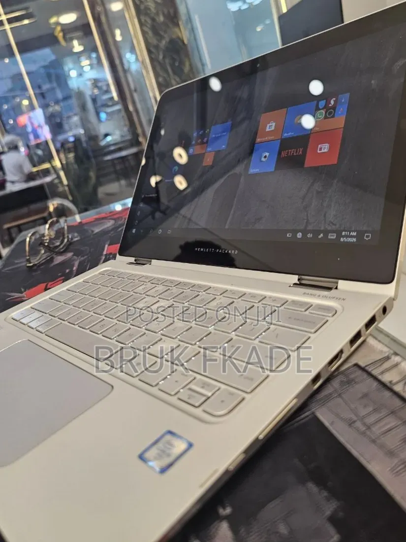 New Laptop HP Spectre X360 13 8GB Intel Core i5 SSD 256GB