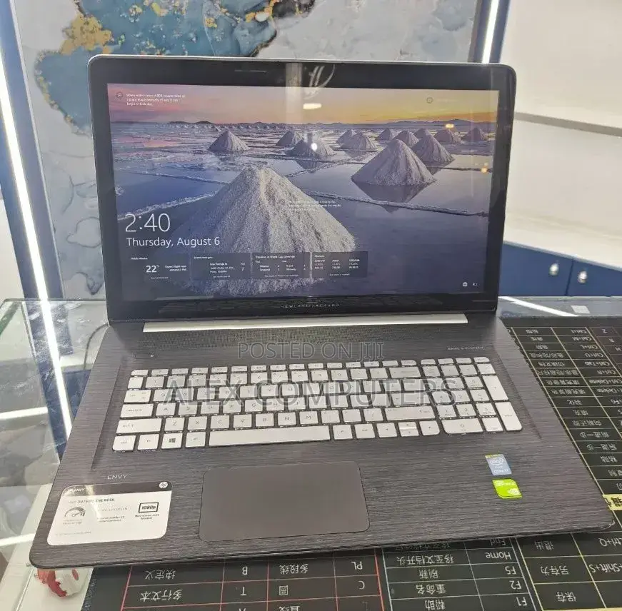 New Laptop HP Envy 15 16GB Intel Core i5 HDD 1T